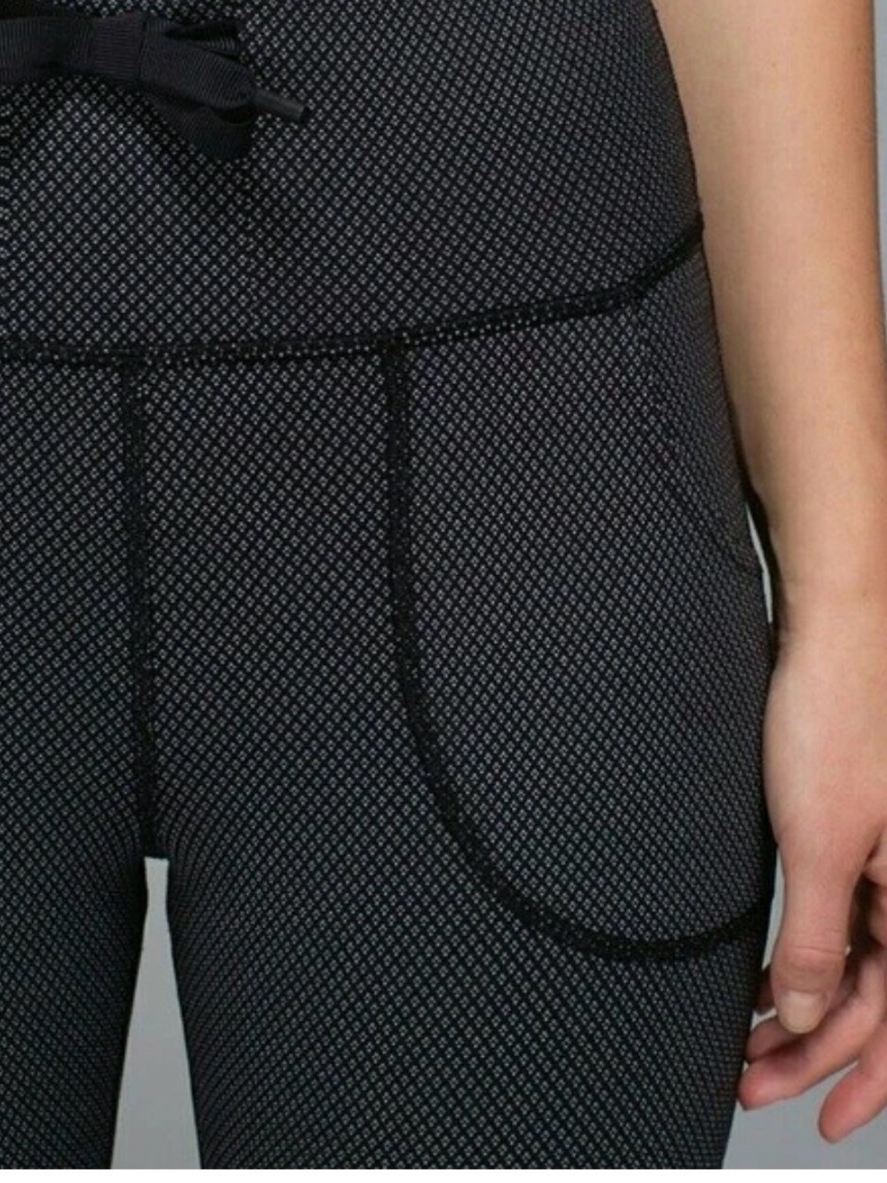 Lululemon - Skinny Will Pant - Diamond Dot Black and White - roll down waist - Picture 2 of 8